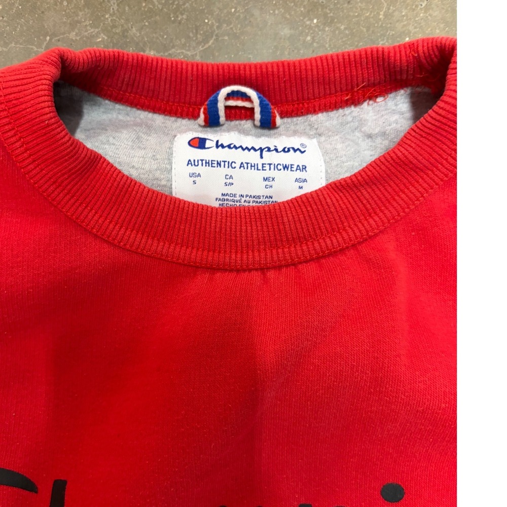 Champion Mens Red Script Logo Crewneck Sweatshirt Size Small Authentic Athletic - Picture 3 of 5